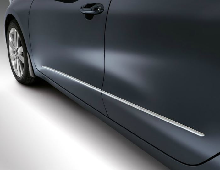 Genuine Kia Sportage 2016-2018 Stainless Steel Side Body Mouldings - F1271ADE00ST