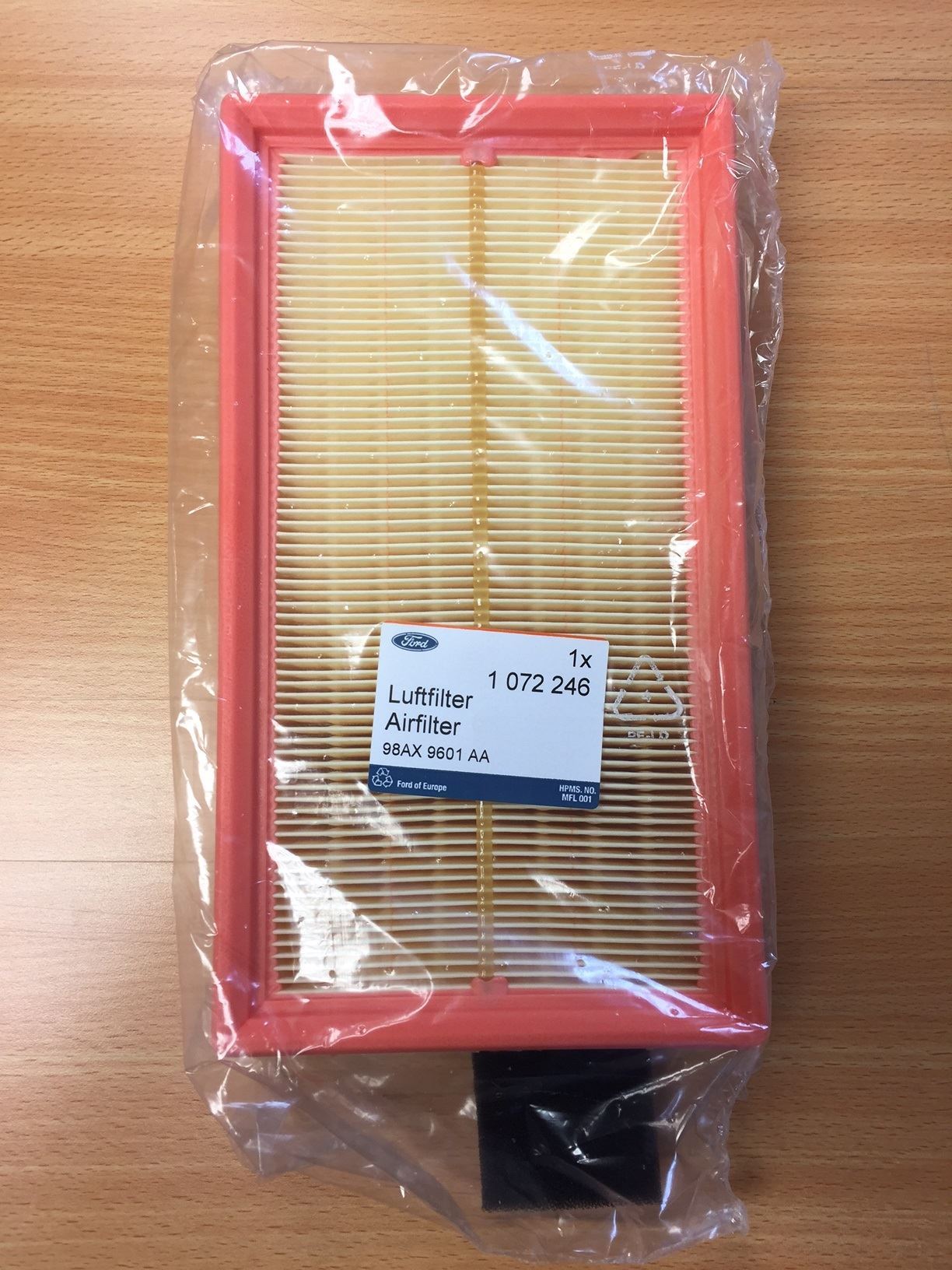 GENUINE FORD TRANSIT CONNECT 1.8 TDCi Air Filter 08.06 - 12.13 110HP 1072246
