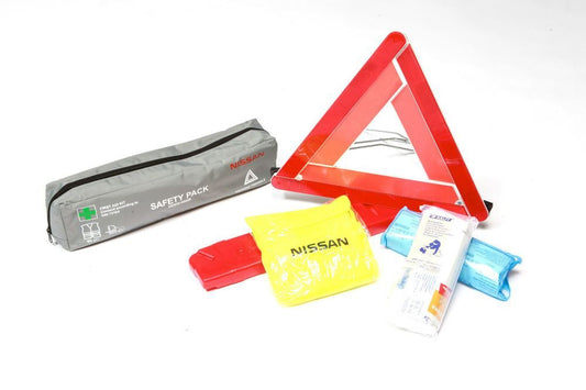Nissan Qashqai (2014 -2017) Safety Pack (First Aid Kit, Jacket, Warning Triangle)