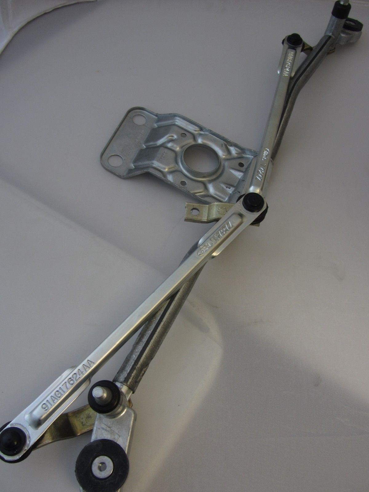 Genuine Ford Escort/Orion 1990-1995 Wiper Linkage 6183481