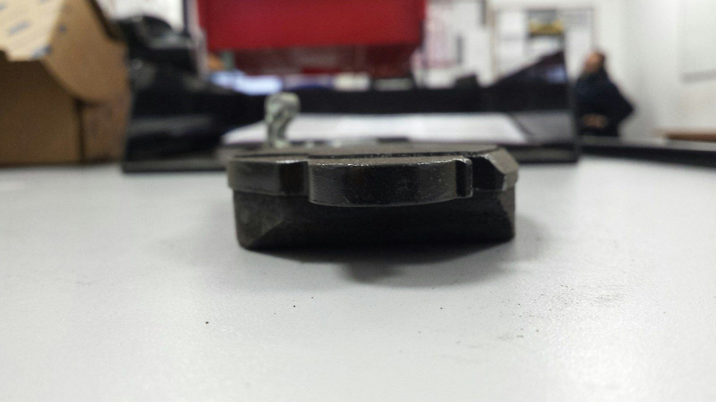 FORD TRANSIT Chass 2.4 TDE Front Axle 03.04-05.06 115HP FRONT BRAKE PADS 4077636