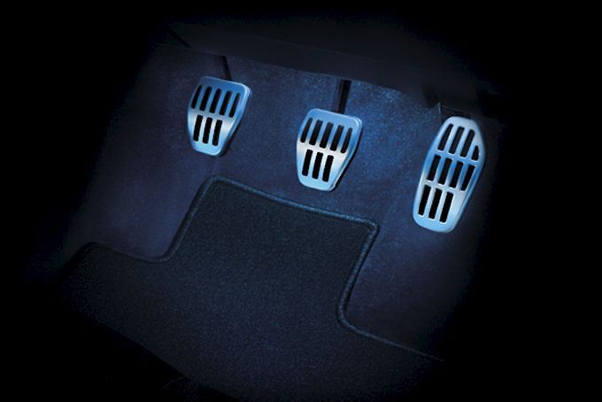 Genuine Nissan X-Trail 2018> Sport Pedals With Foot Rest - RHD & AT - KE4604C111