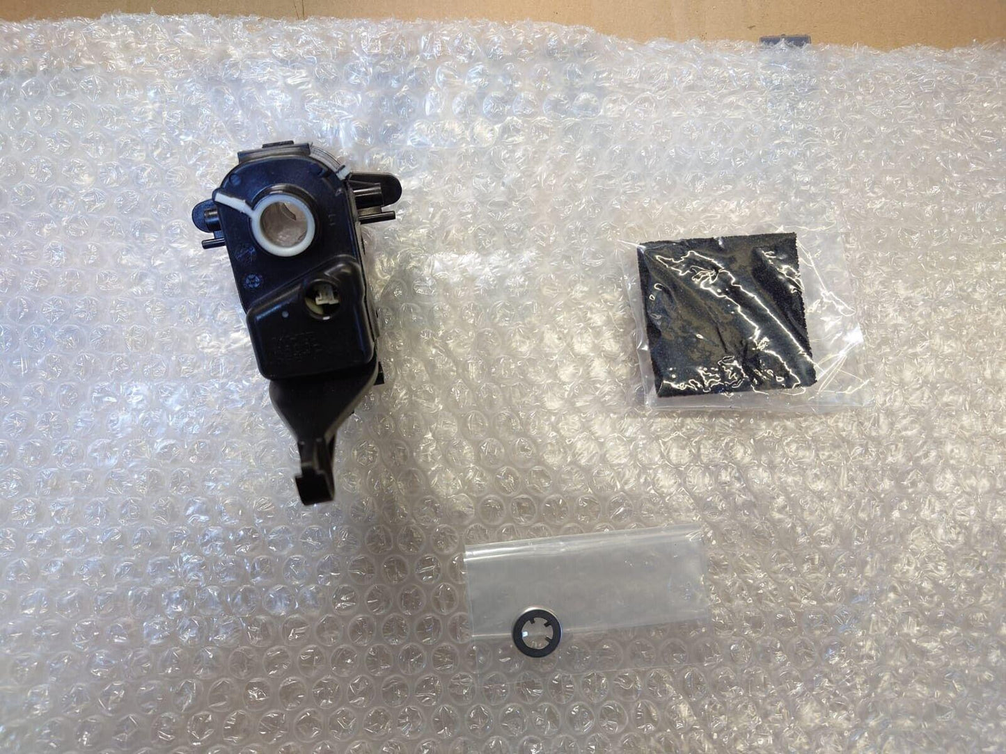 Genuine Mazda CX-5 KE 2012-2014 Power Folding Mirror Motor fits LEFT/RIGHT KDY06915Z