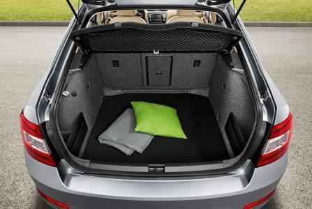 Genuine Skoda Octavia Hatch 2017> Luggage Rubber Boot Mat 5E5061160