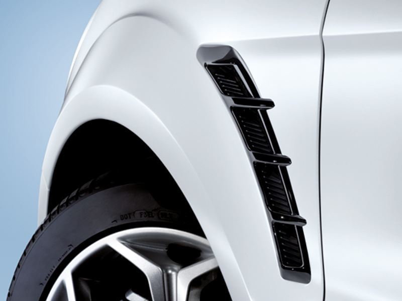 Genuine Ford S-Max Front Wheel Arch Grill - In a Silver Finish (1477654)