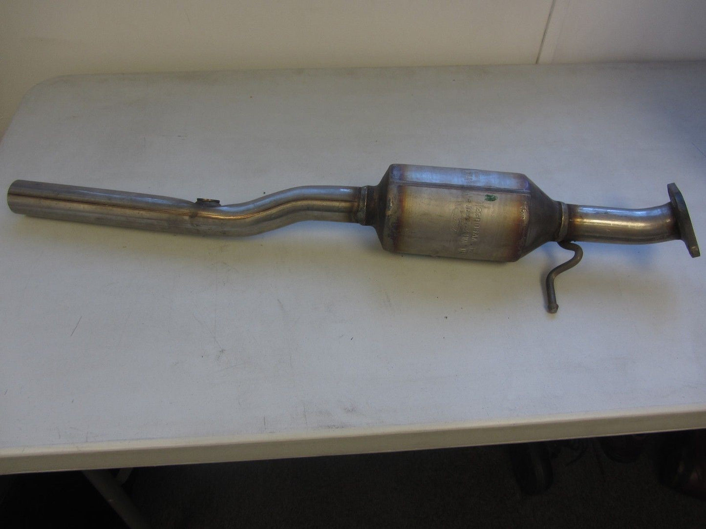 Genuine Ford Focus 1.6 Catalytic Converter 1998-2004 1321123
