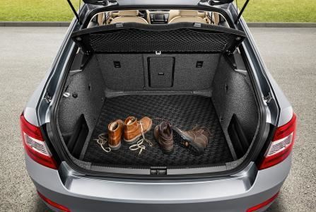 Skoda Octavia (A7) Luxury Textile Boot Mat (5E5061163)